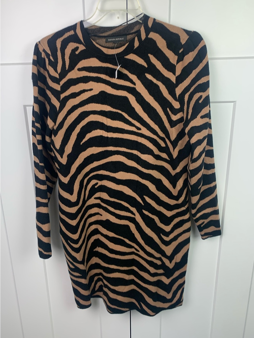 NWT Banana Republic LARGE Sweater Dress Long Sleeve Zebra Stripe Black Tan